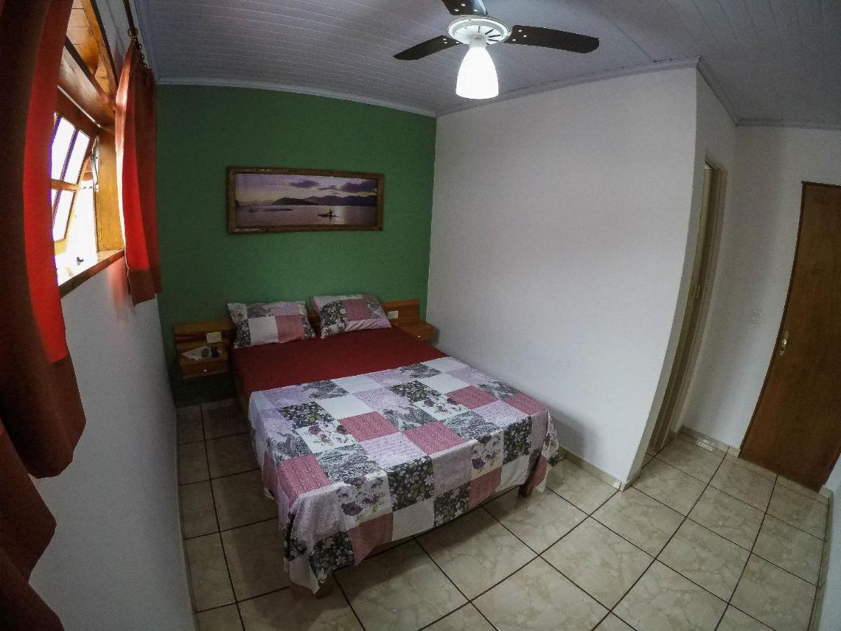 Pousada Entre Paraisos Guest house
